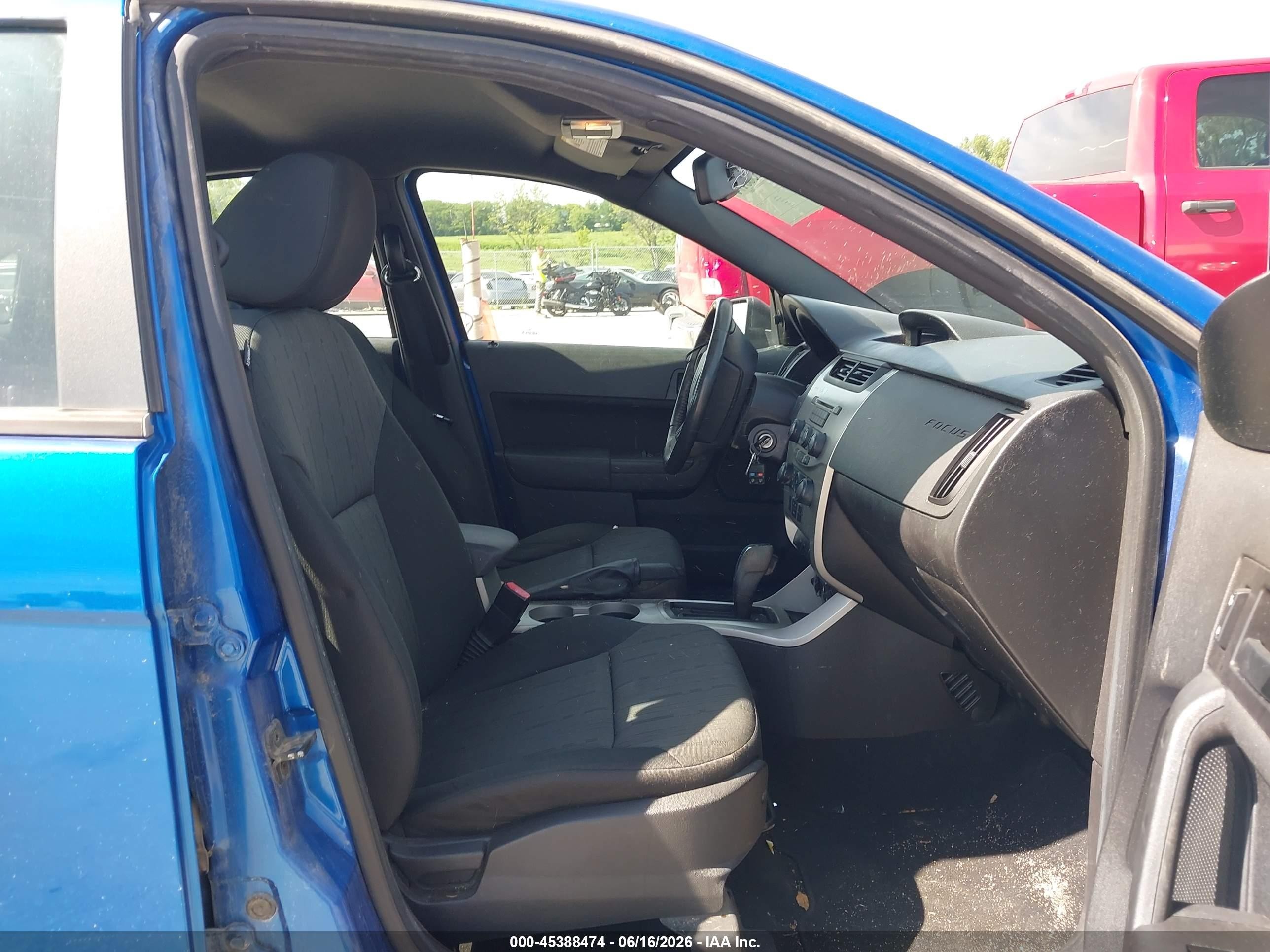 2010 Ford Focus Se Blue vin: 1FAHP3FN9AW183955