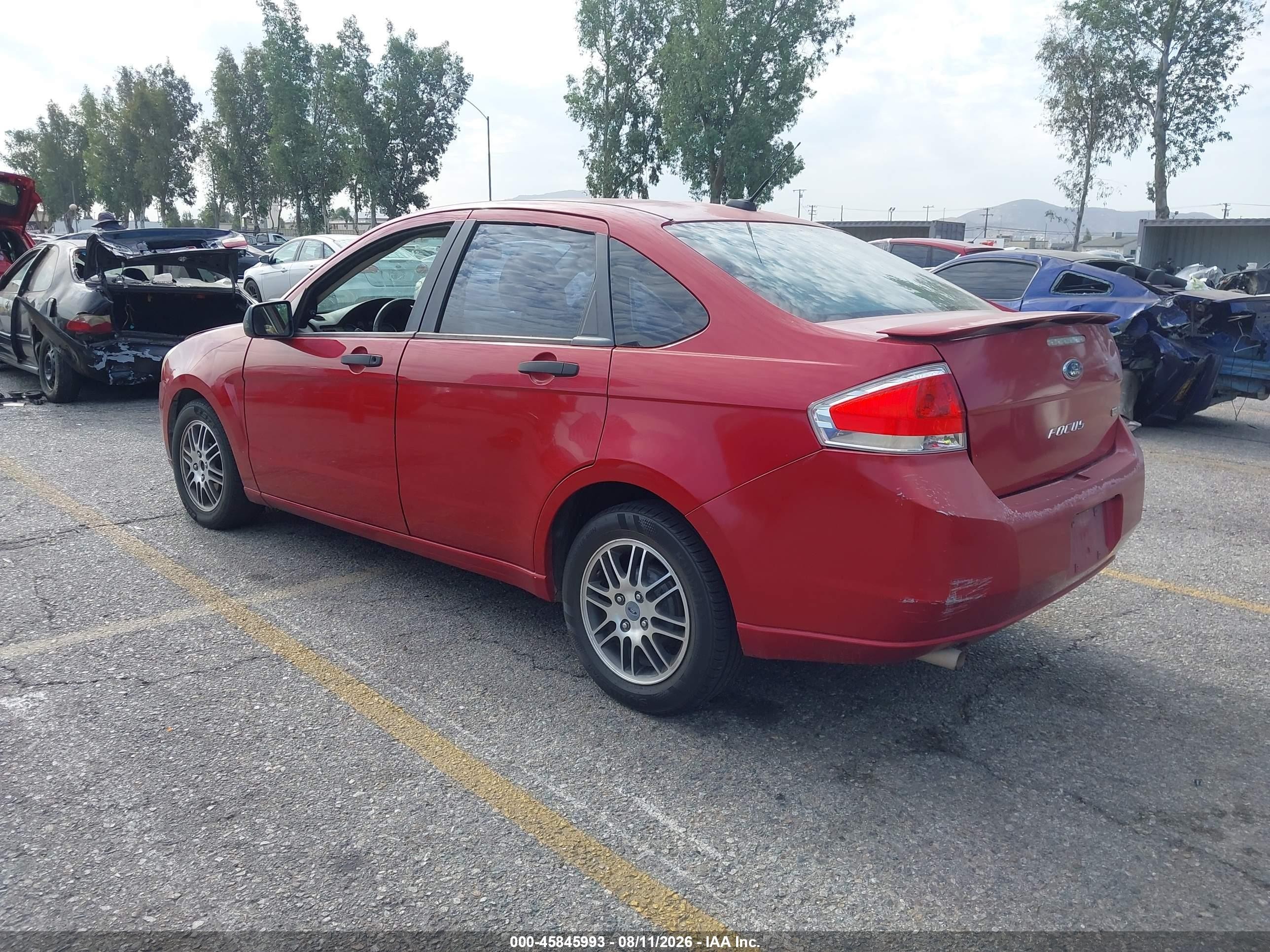 2010 Ford Focus Se Burgundy vin: 1FAHP3FN9AW220115