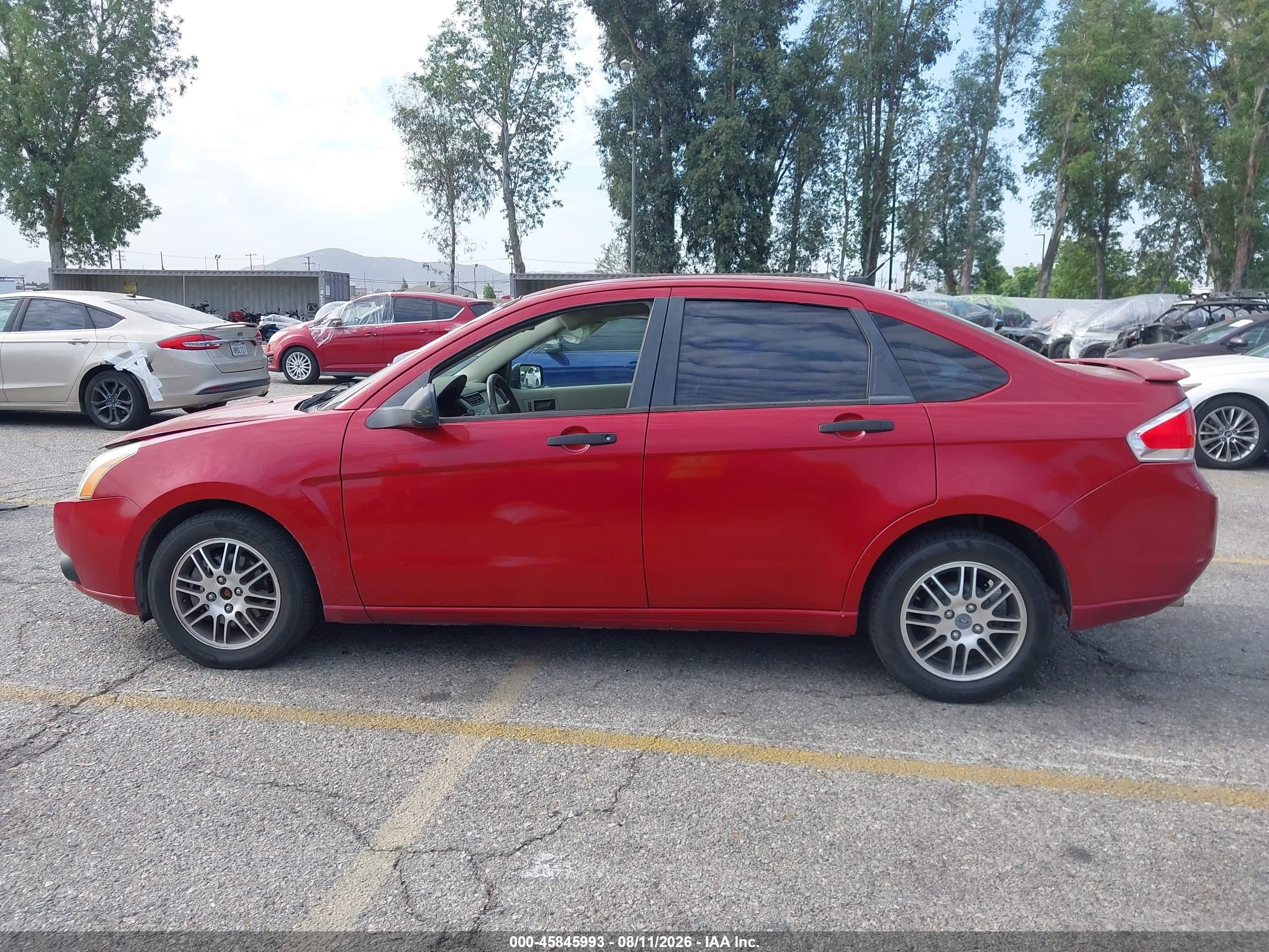 2010 Ford Focus Se Burgundy vin: 1FAHP3FN9AW220115