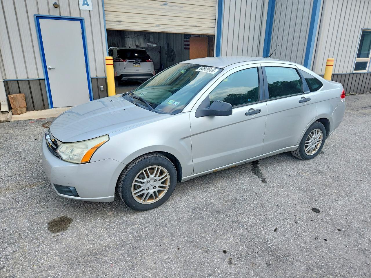 2010 Ford Focus Se Silver vin: 1FAHP3FN9AW239098