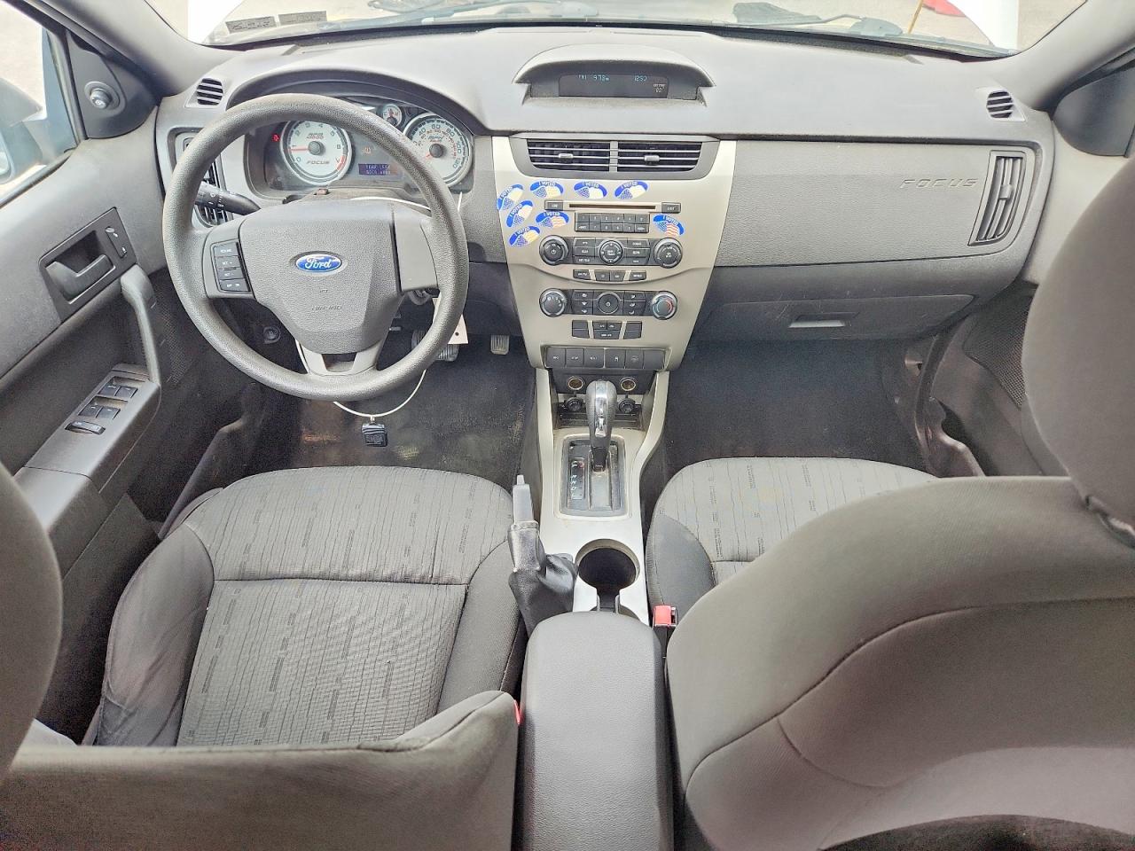2010 Ford Focus Se Silver vin: 1FAHP3FN9AW239098