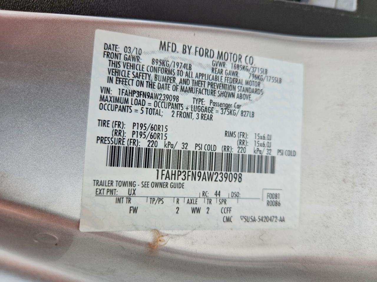 2010 Ford Focus Se Silver vin: 1FAHP3FN9AW239098
