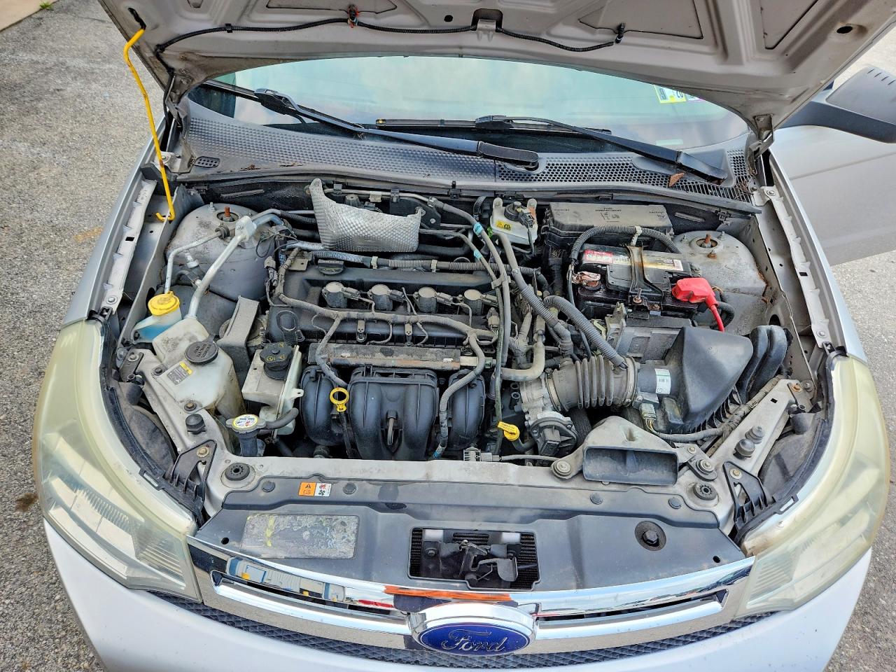 2010 Ford Focus Se Silver vin: 1FAHP3FN9AW239098