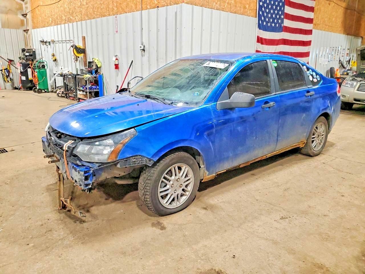 2010 Ford Focus Se Blue vin: 1FAHP3FN9AW252109