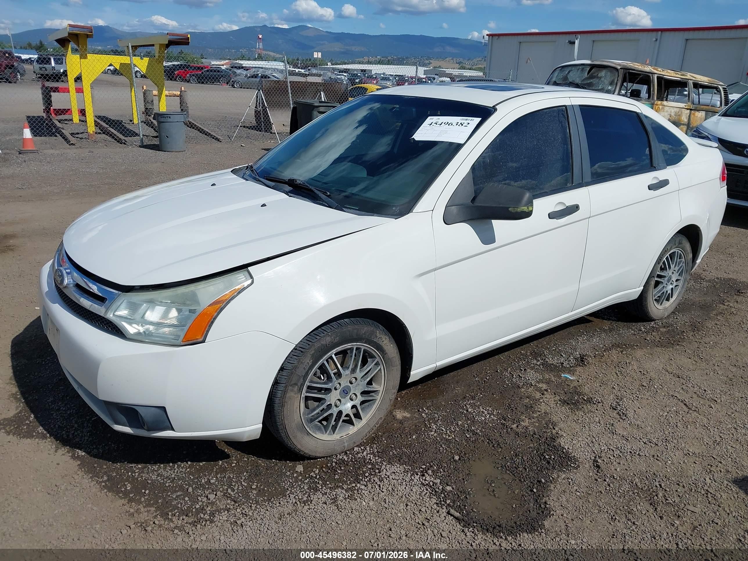 2010 Ford Focus Se White vin: 1FAHP3FN9AW257536