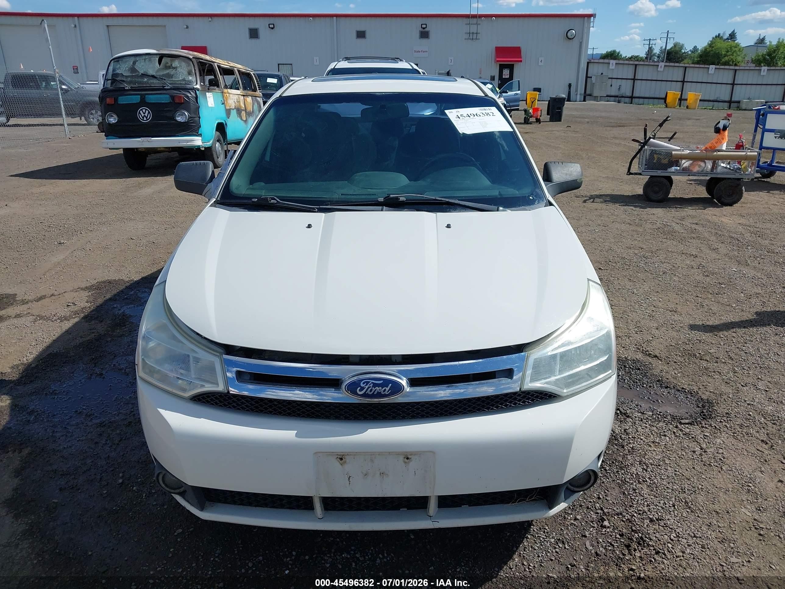 2010 Ford Focus Se White vin: 1FAHP3FN9AW257536