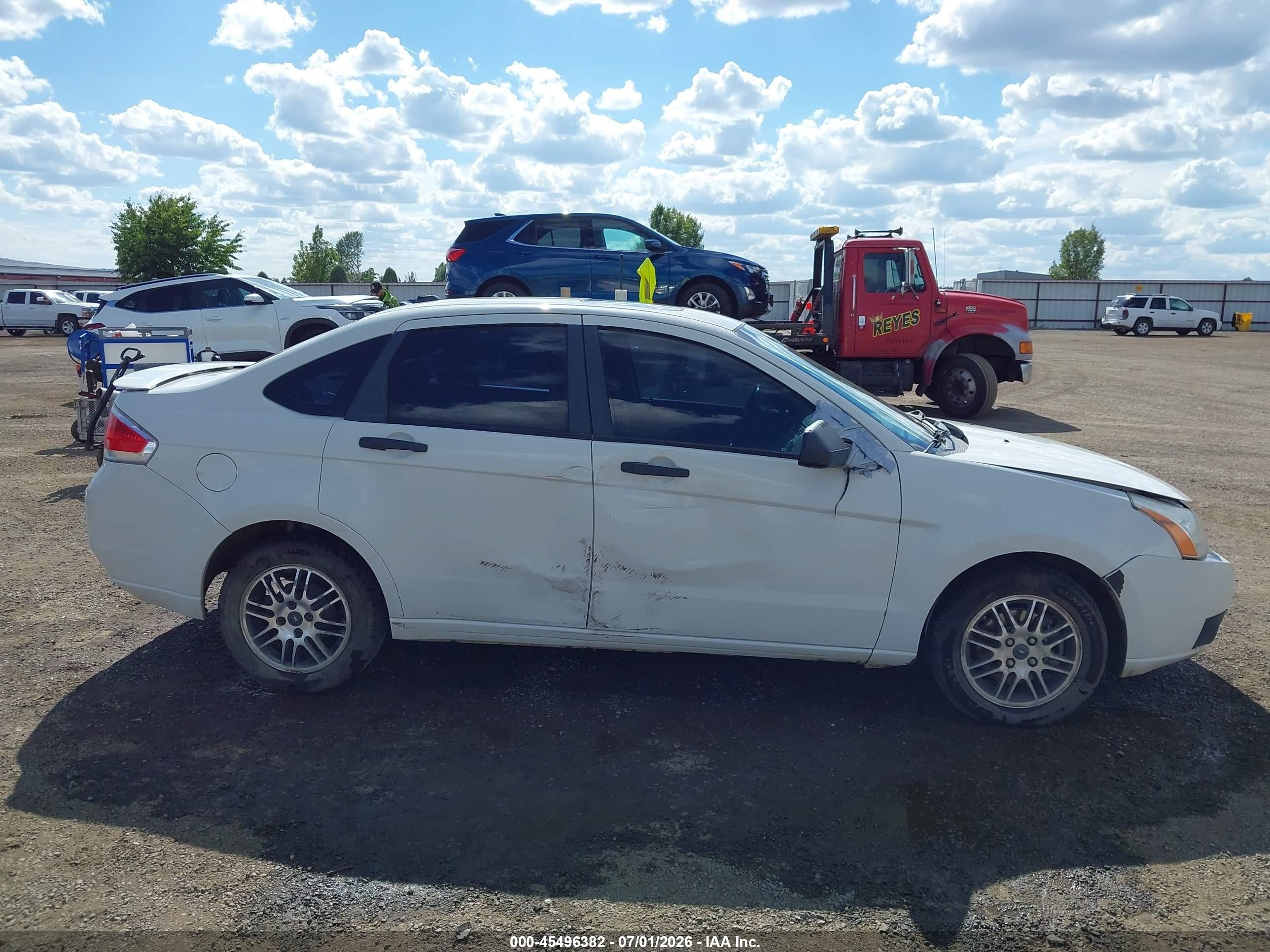 2010 Ford Focus Se White vin: 1FAHP3FN9AW257536