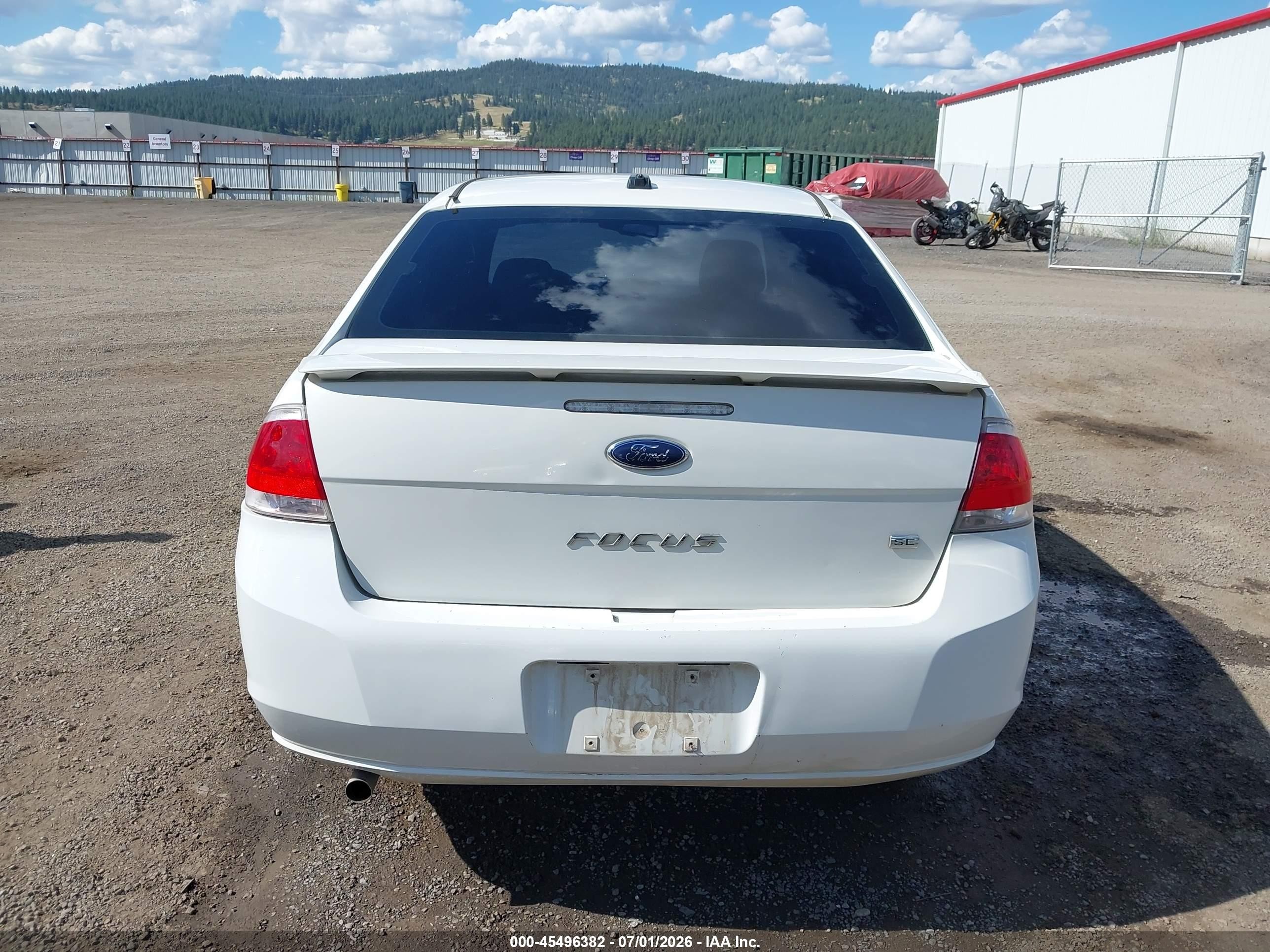 2010 Ford Focus Se White vin: 1FAHP3FN9AW257536