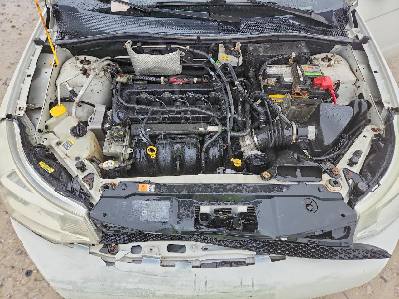 2011 Ford Focus Se Белый vin: 1FAHP3FN9BW108724