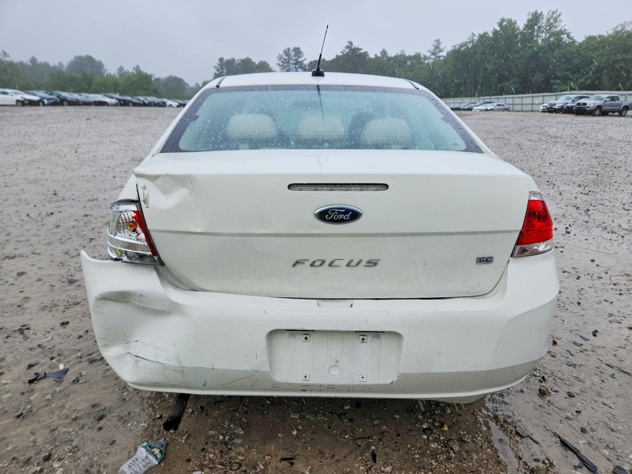 2011 Ford Focus Se Белый vin: 1FAHP3FN9BW108724