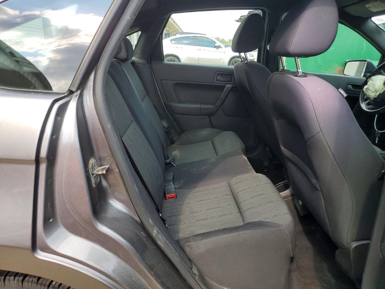 2011 Ford Focus Se Gray vin: 1FAHP3FN9BW177266