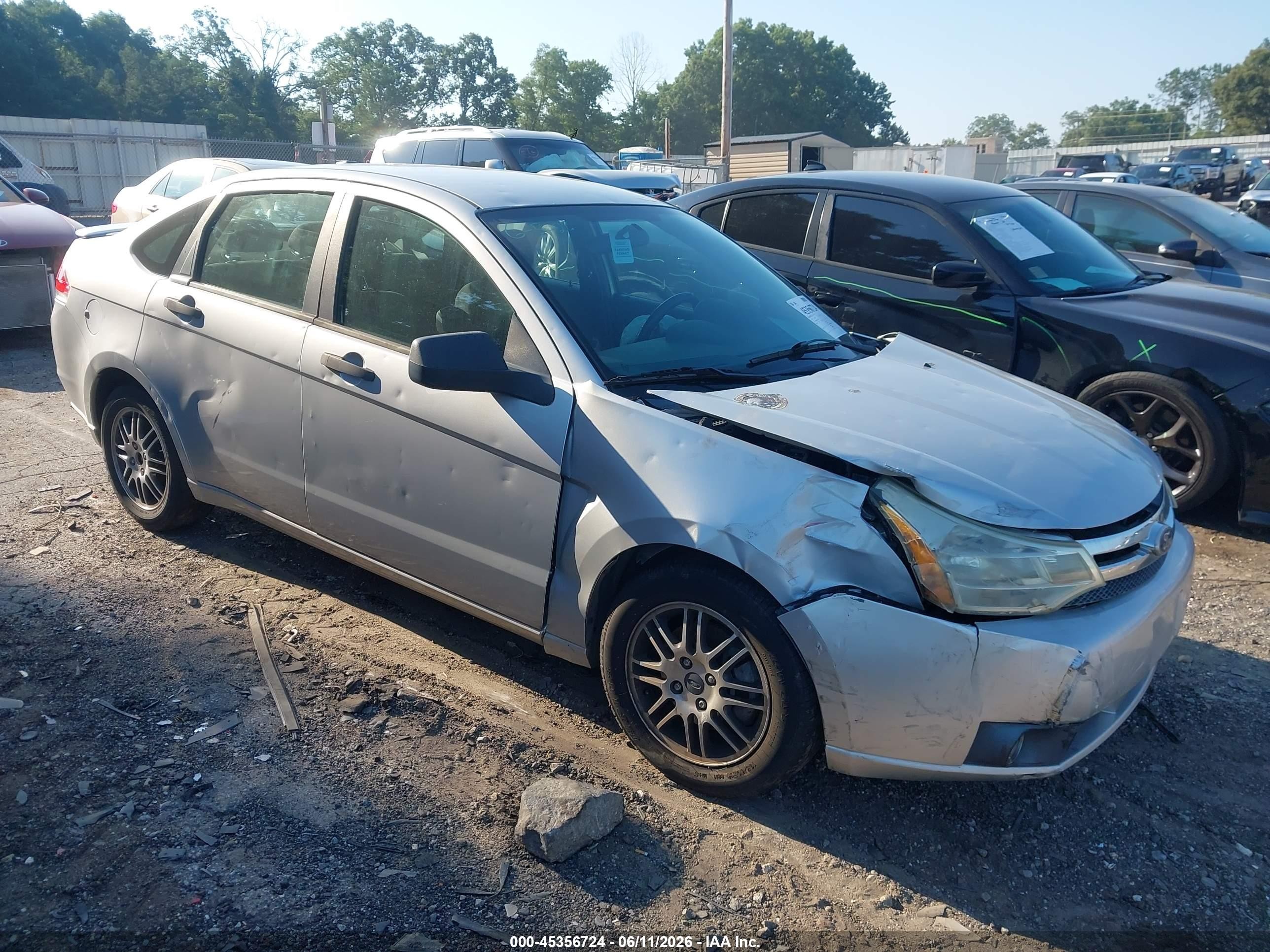 2011 Ford Focus Se Silver vin: 1FAHP3FN9BW193712