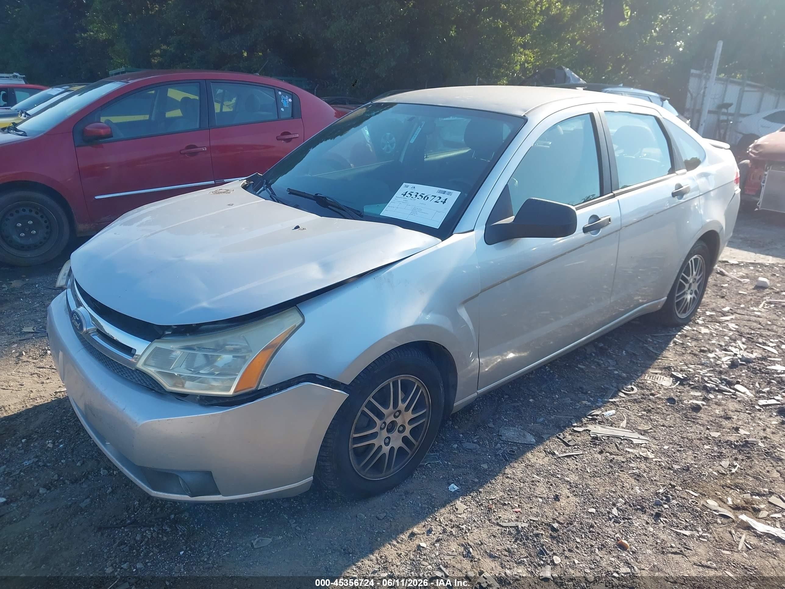 2011 Ford Focus Se Серебряный vin: 1FAHP3FN9BW193712