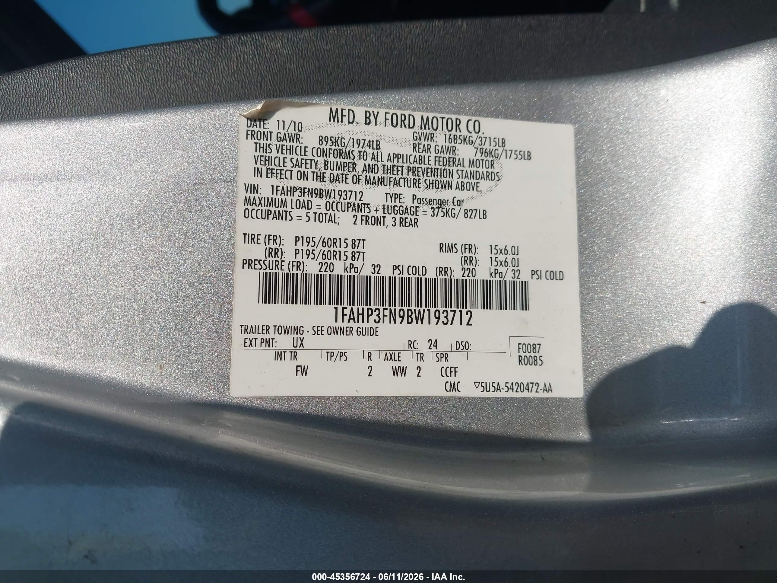 2011 Ford Focus Se Серебряный vin: 1FAHP3FN9BW193712