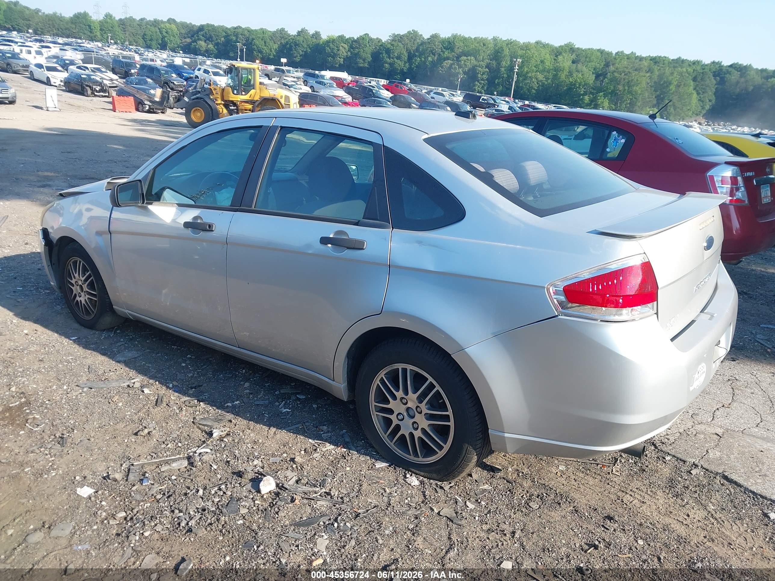 2011 Ford Focus Se Серебряный vin: 1FAHP3FN9BW193712