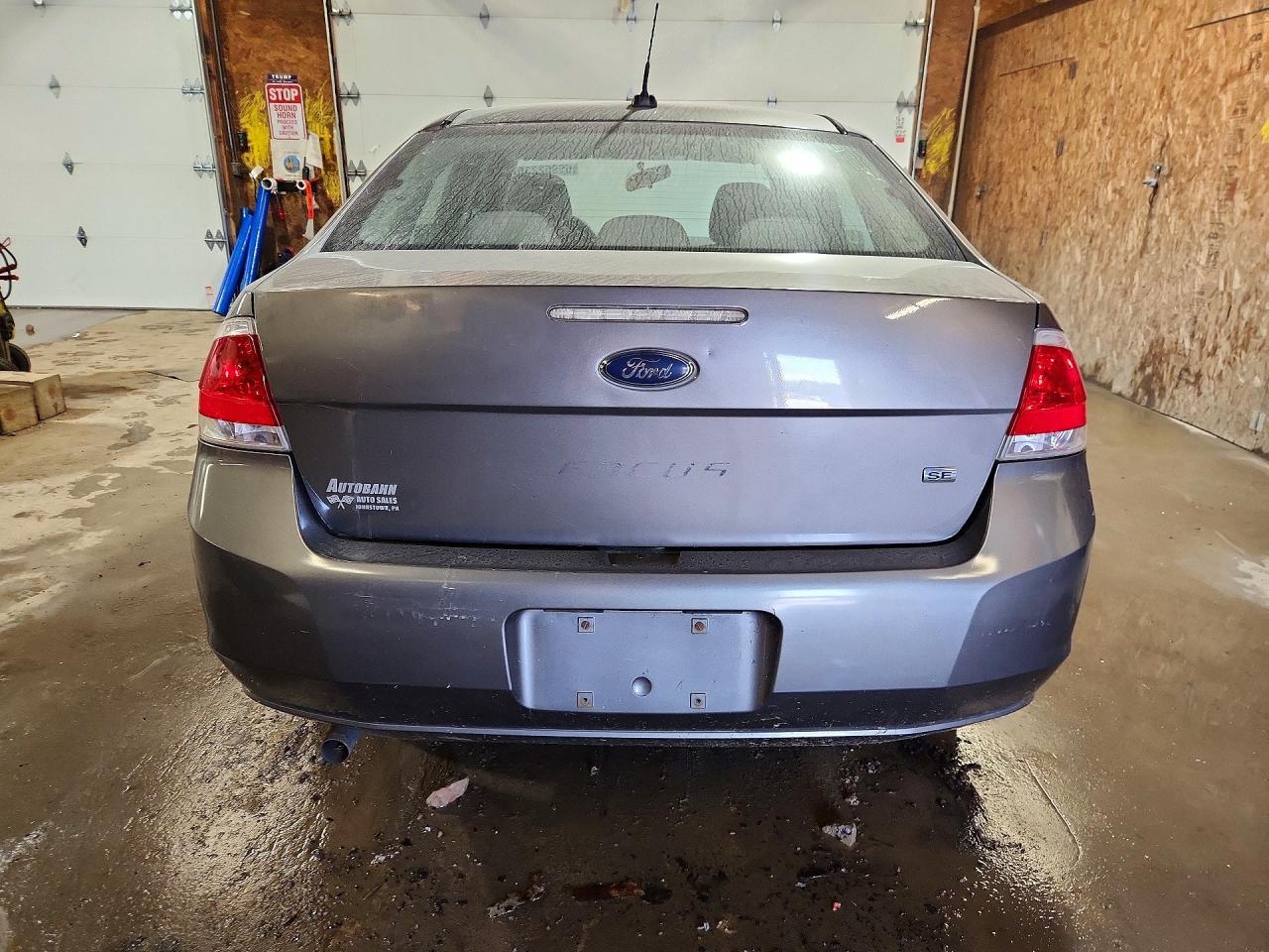 2010 Ford Focus Se Gray vin: 1FAHP3FNXAW140810