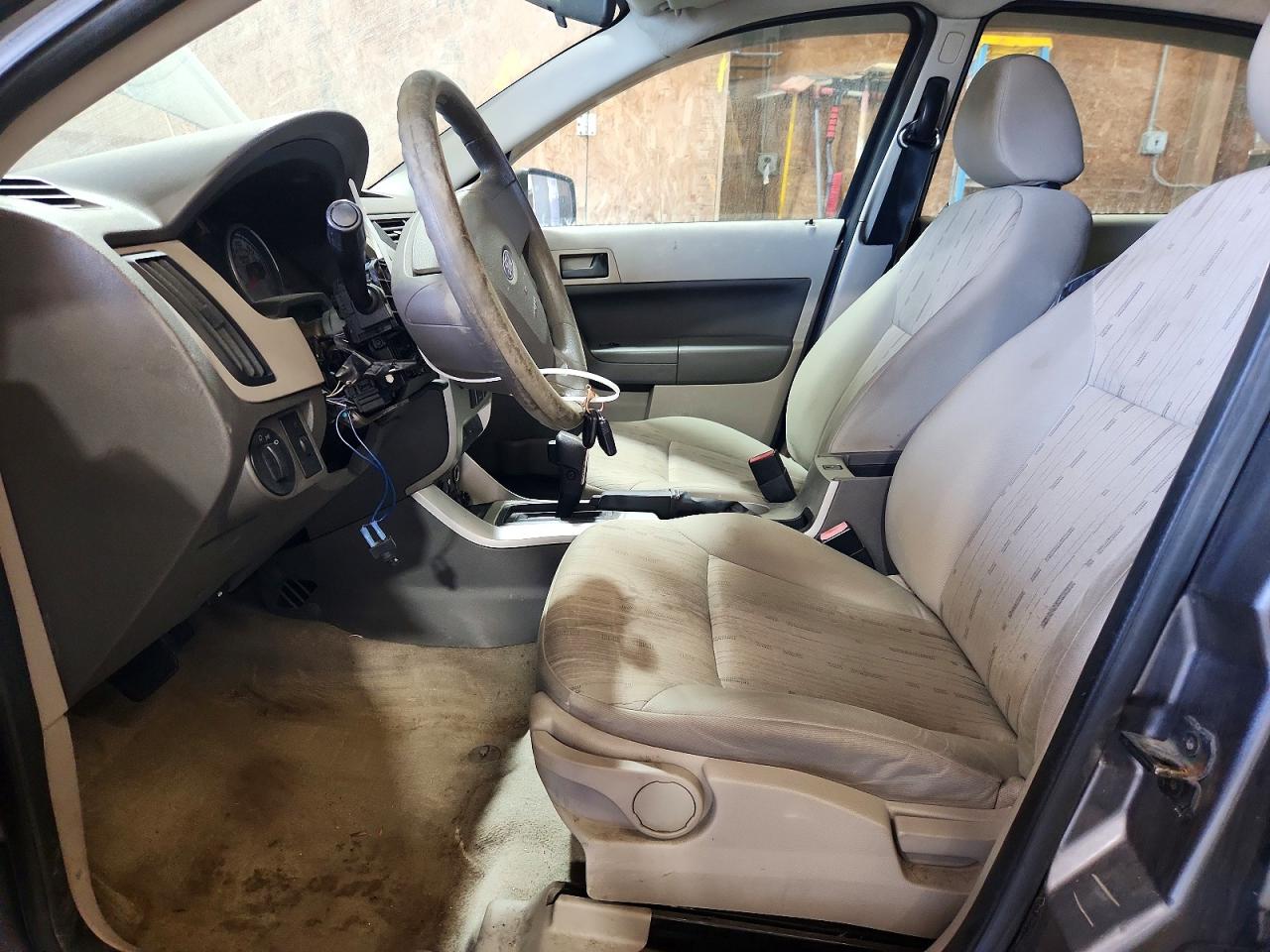 2010 Ford Focus Se Gray vin: 1FAHP3FNXAW140810