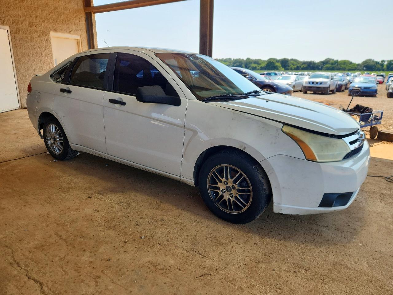 2010 Ford Focus Se White vin: 1FAHP3FNXAW150673