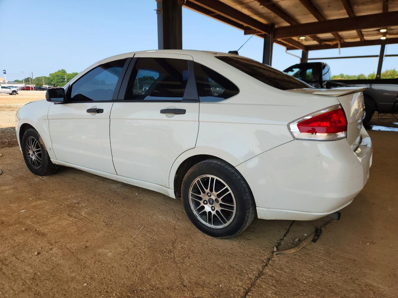 2010 Ford Focus Se White vin: 1FAHP3FNXAW150673