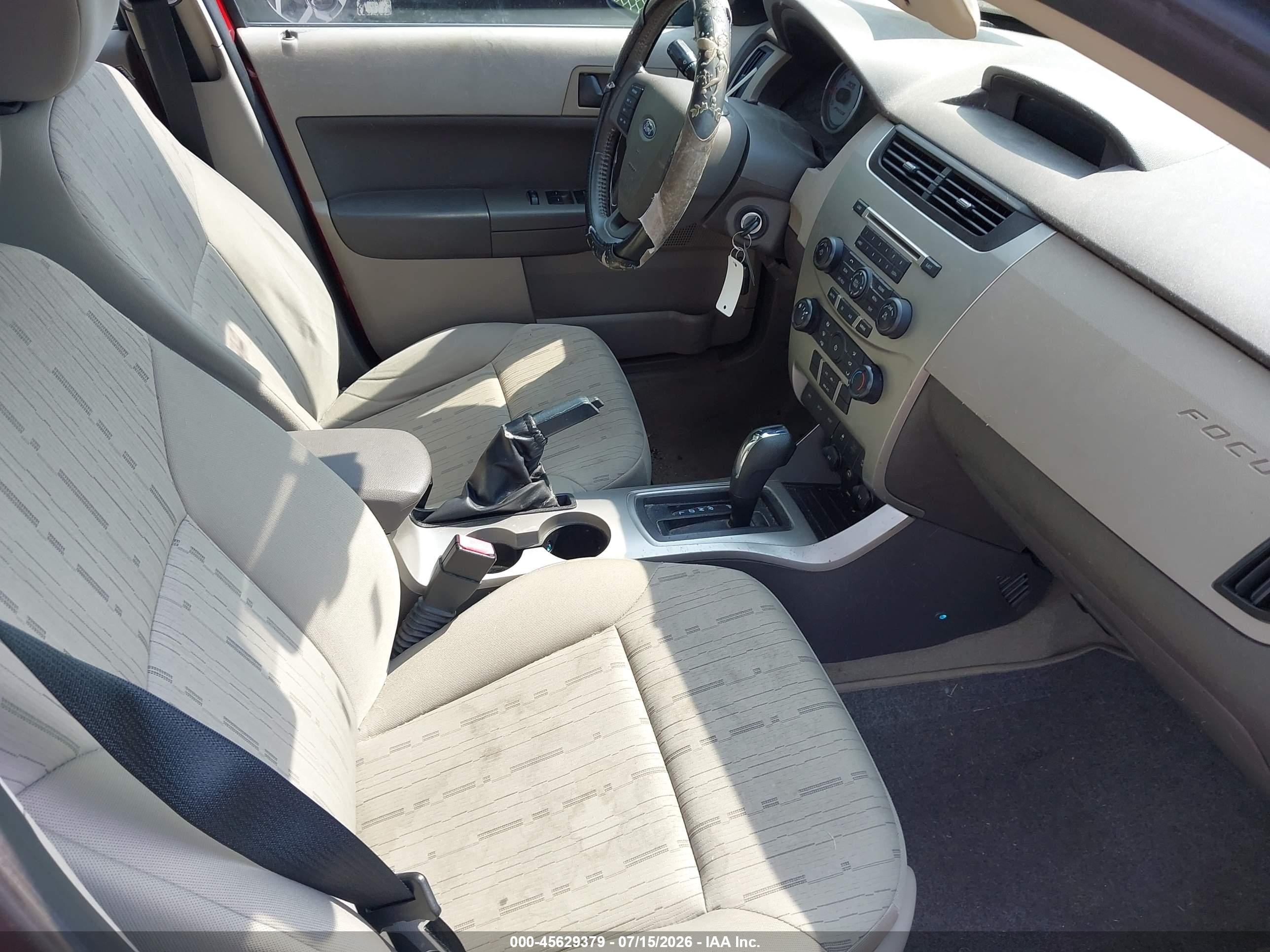 2010 Ford Focus Se Red vin: 1FAHP3FNXAW192244