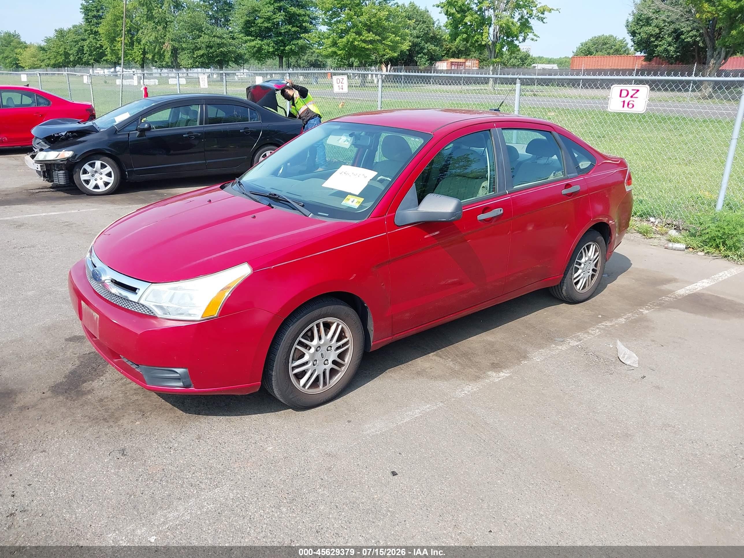 2010 Ford Focus Se Red vin: 1FAHP3FNXAW192244