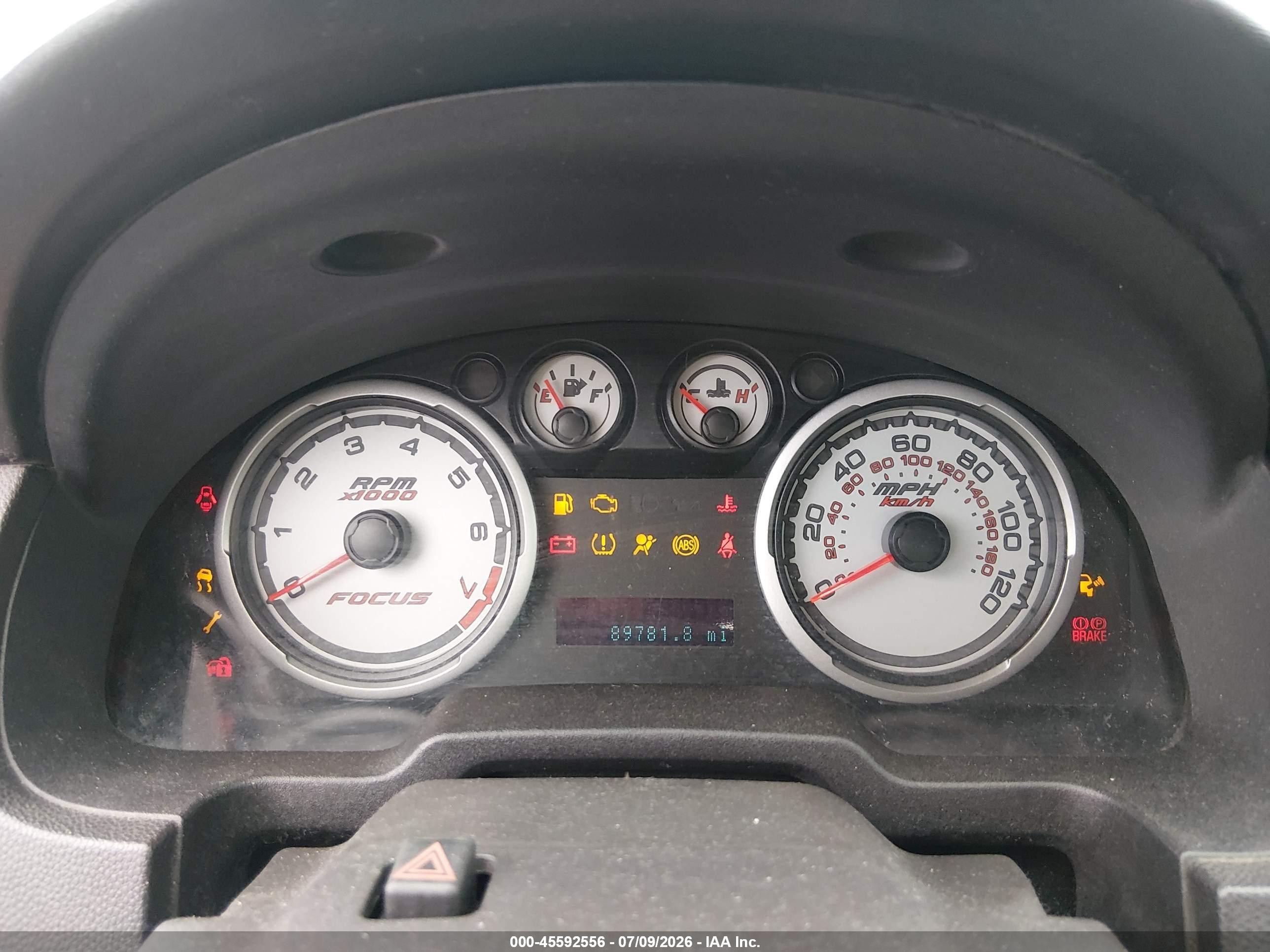 2010 Ford Focus Se Silver vin: 1FAHP3FNXAW202268