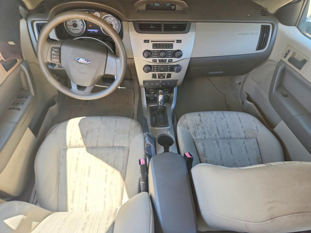 2010 Ford Focus Se White vin: 1FAHP3FNXAW202786