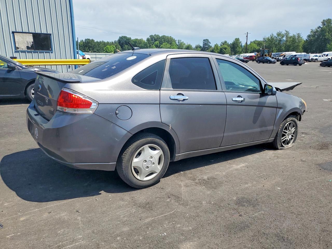 2010 Ford Focus Se Gray vin: 1FAHP3FNXAW250112