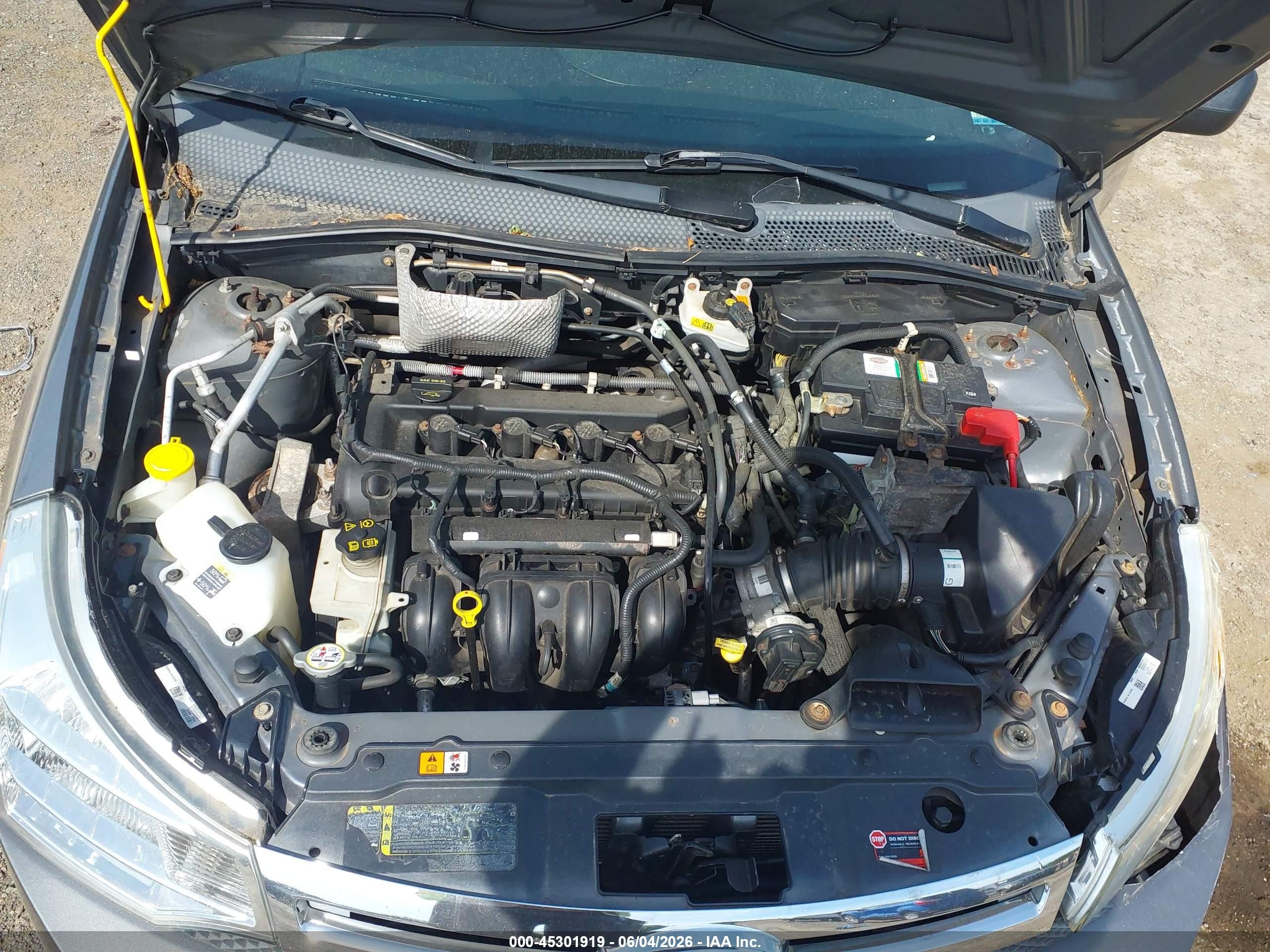 2010 Ford Focus Se Silver vin: 1FAHP3FNXAW250353