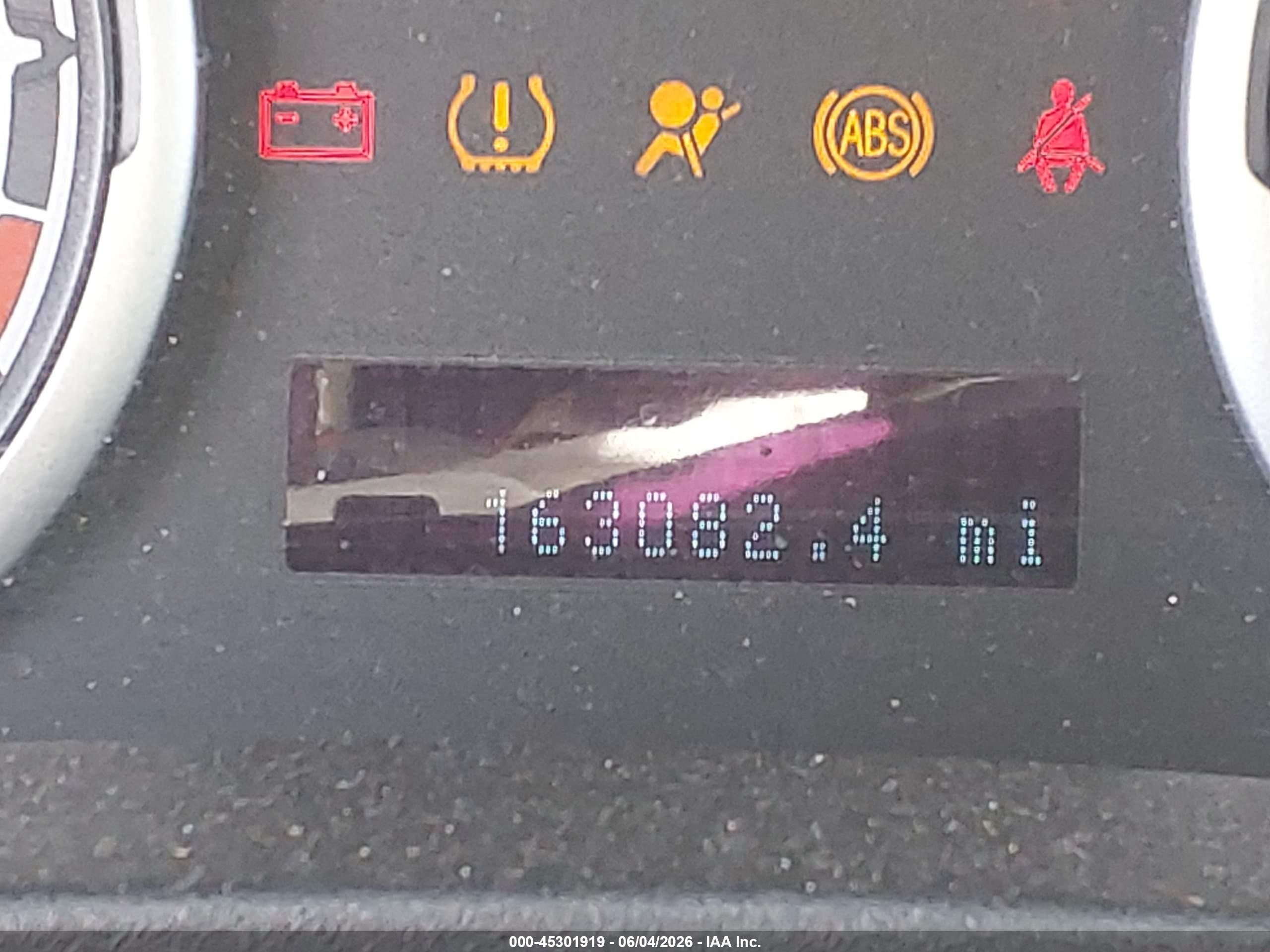 2010 Ford Focus Se Silver vin: 1FAHP3FNXAW250353