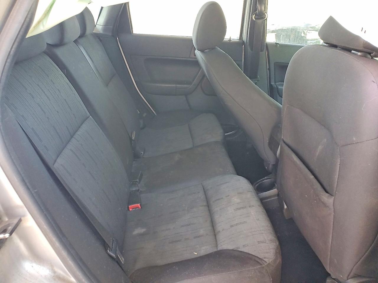 2010 Ford Focus 4d Se Silver vin: 1FAHP3FNXAW286656