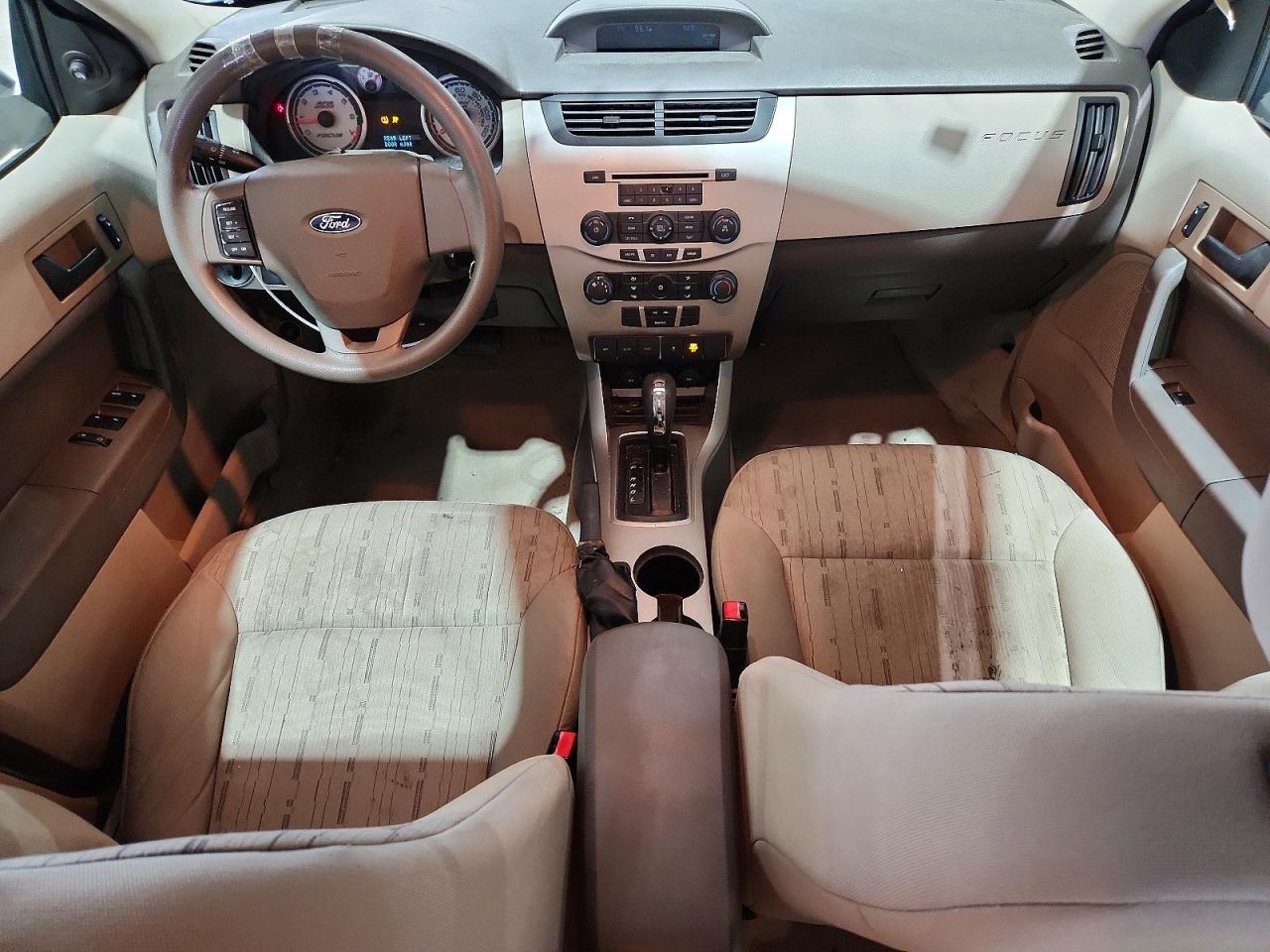 2010 Ford Focus Se White vin: 1FAHP3FNXAW288200