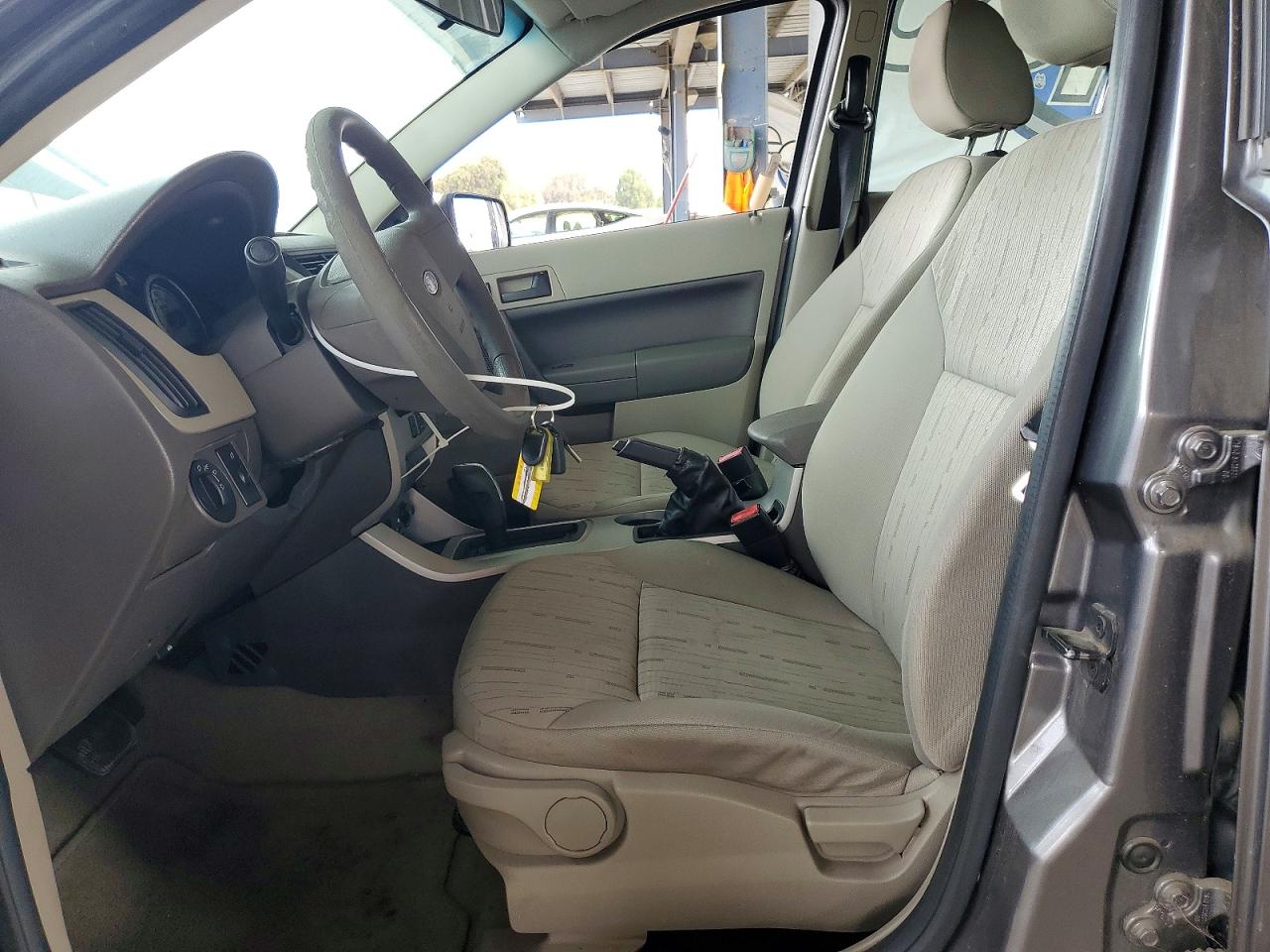 2010 Ford Focus Se Gray vin: 1FAHP3FNXAW297043