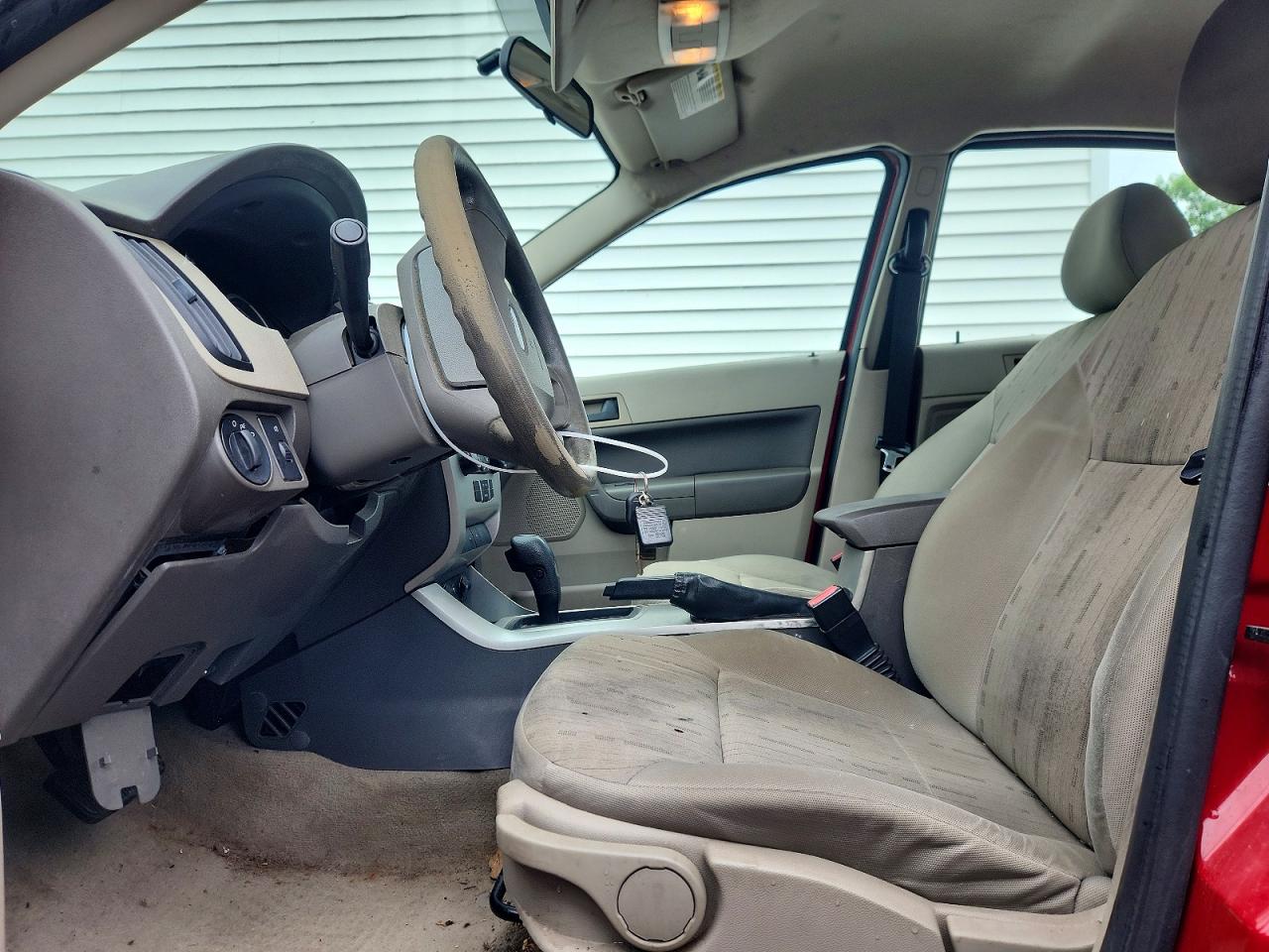 2011 Ford Focus Se Red vin: 1FAHP3FNXBW116251