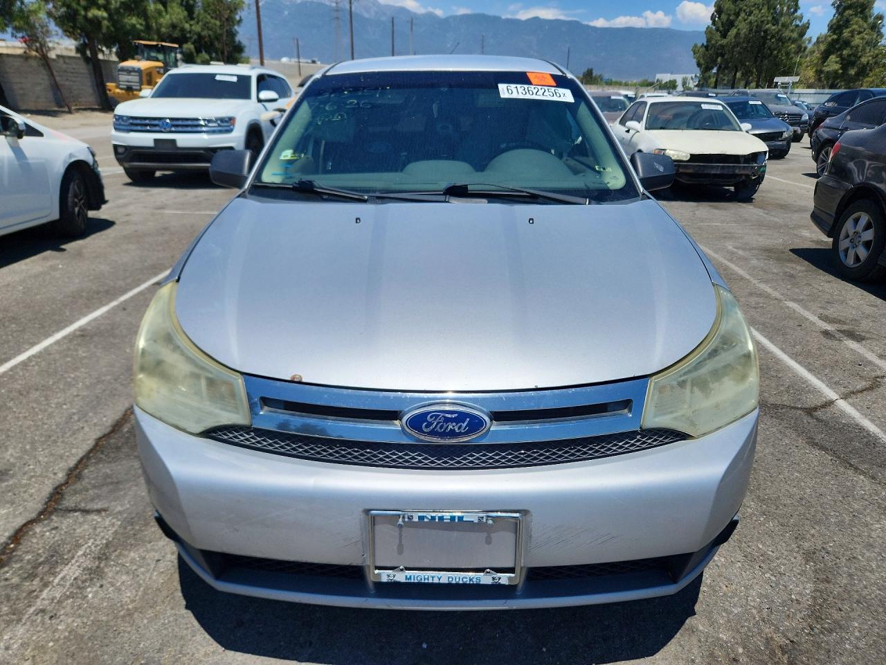 2011 Ford Focus Se Серебряный vin: 1FAHP3FNXBW118727