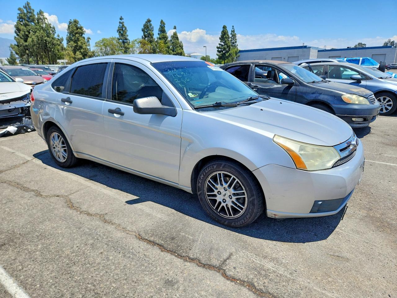 2011 Ford Focus Se Серебряный vin: 1FAHP3FNXBW118727