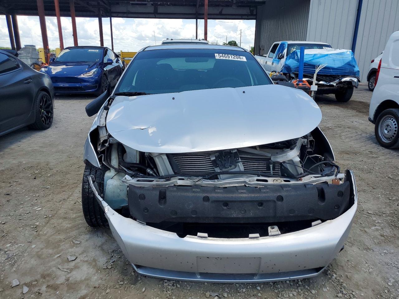 2011 Ford Focus Se Silver vin: 1FAHP3FNXBW120123