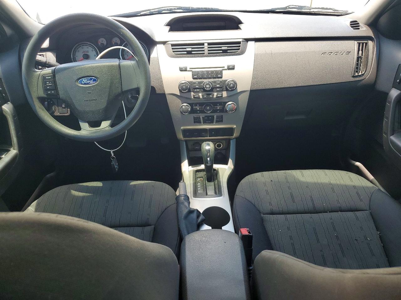 2011 Ford Focus Se Silver vin: 1FAHP3FNXBW120123