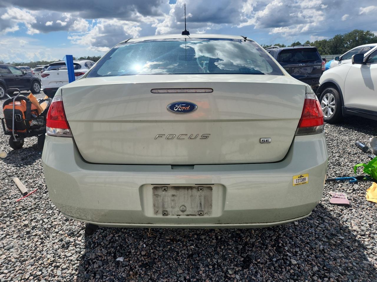 2011 Ford Focus Se Green vin: 1FAHP3FNXBW159763