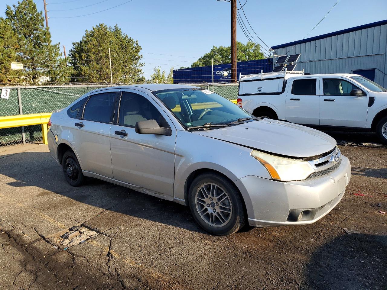 2011 Ford Focus Se Silver vin: 1FAHP3FNXBW165949