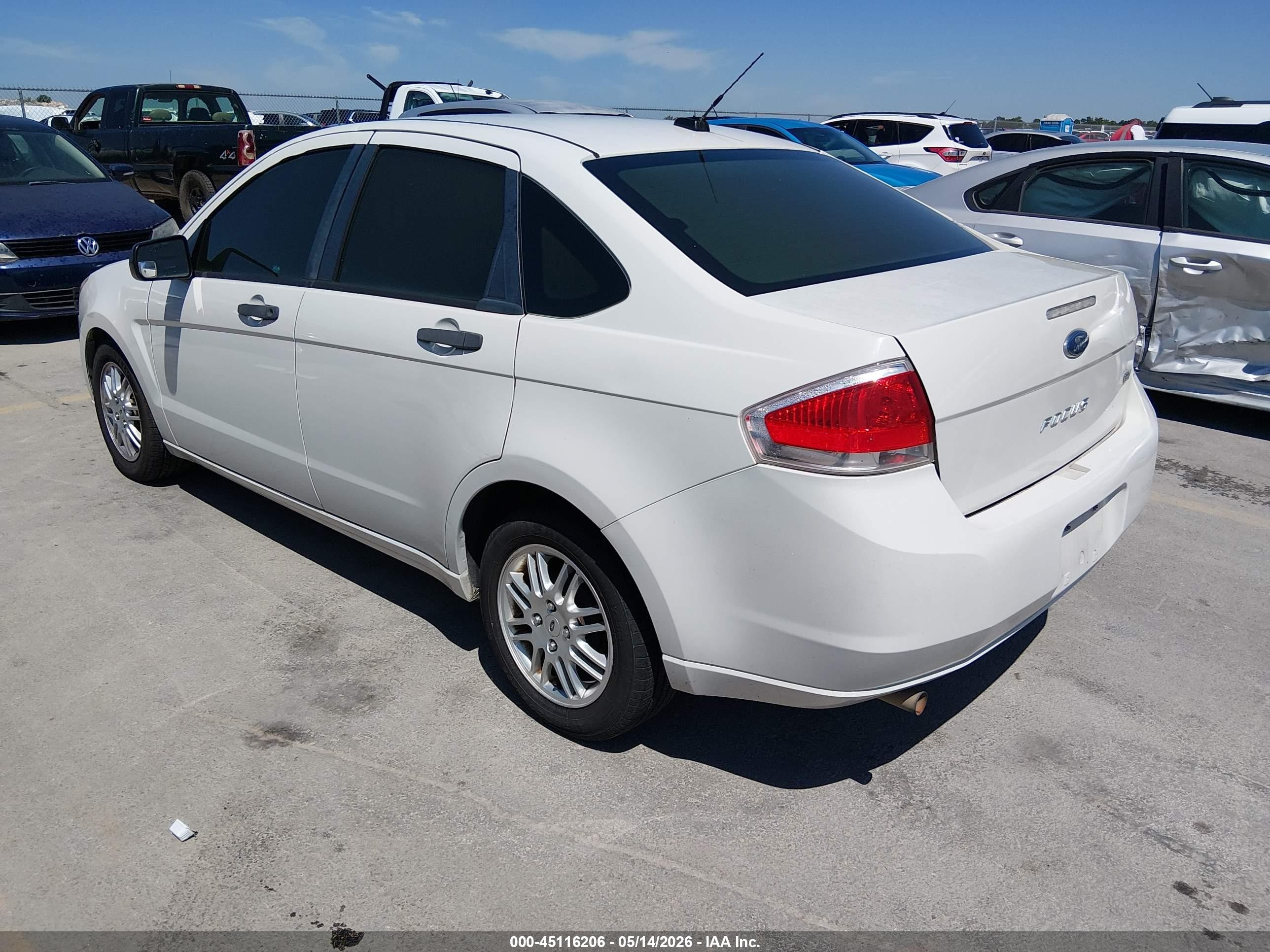 2011 Ford Focus Se White vin: 1FAHP3FNXBW202093
