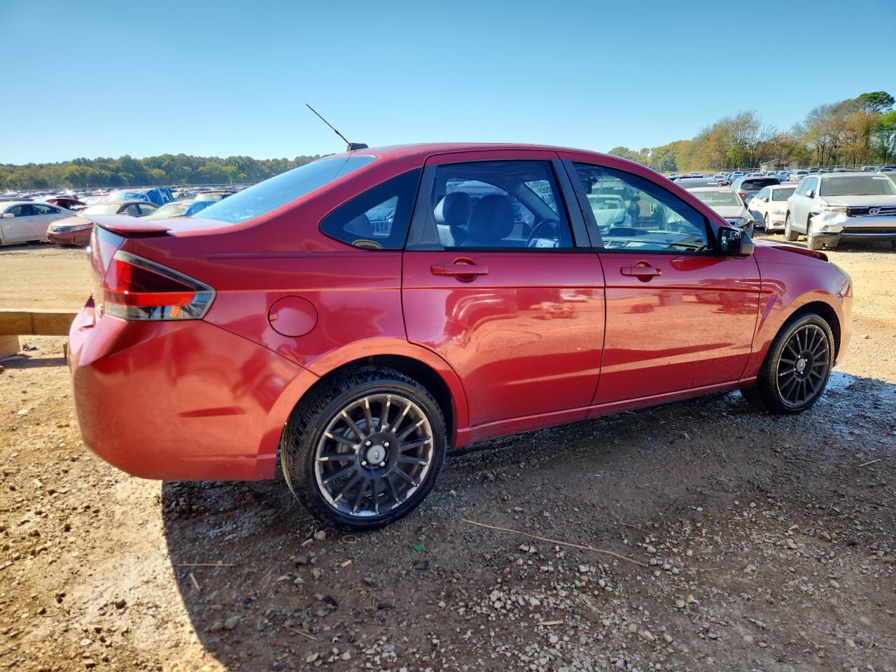 2010 Ford Focus Ses Red vin: 1FAHP3GN0AW194907