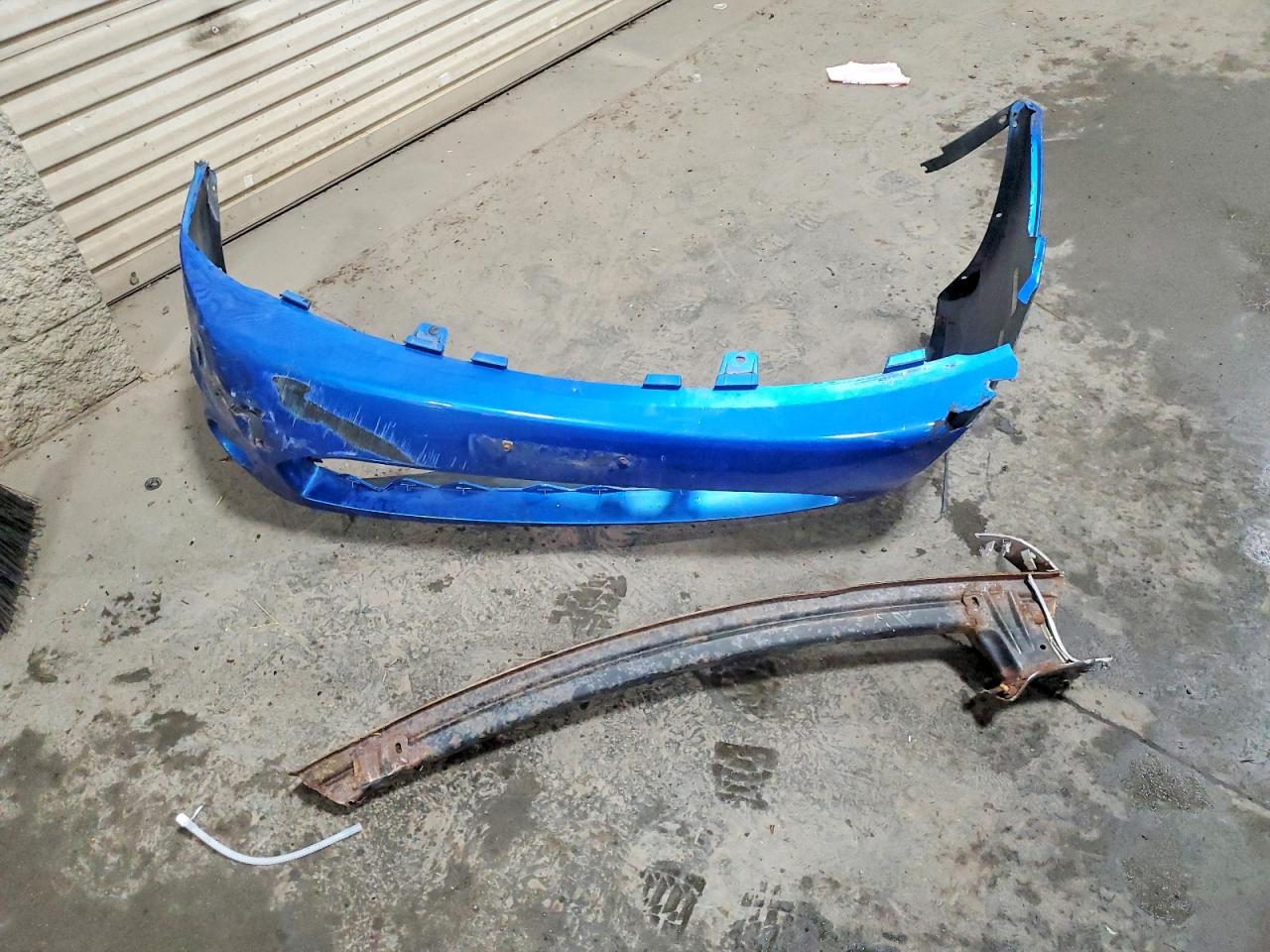 2010 Ford Focus Ses Blue vin: 1FAHP3GN1AW130018
