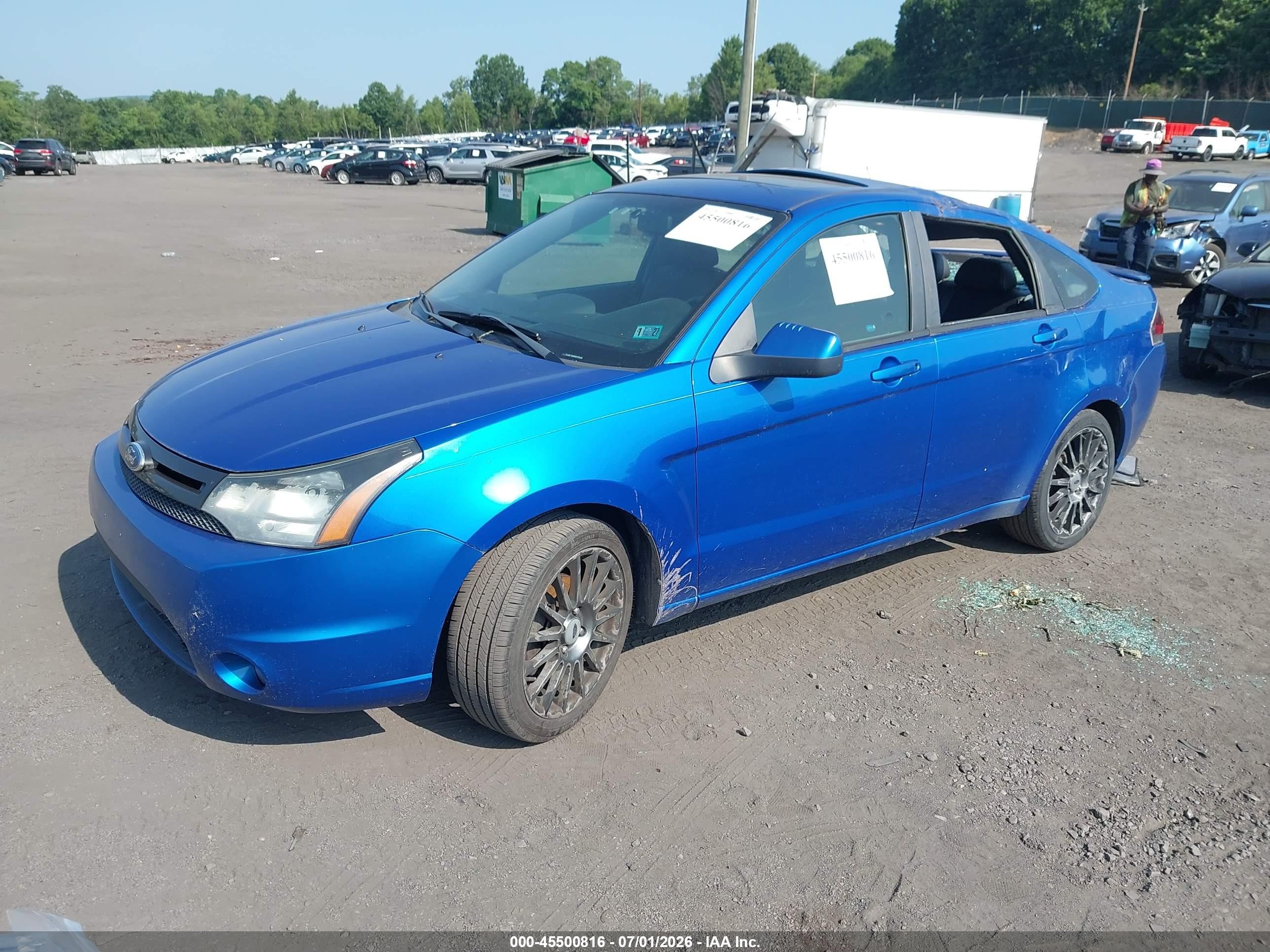 2011 Ford Focus Ses Blue vin: 1FAHP3GN1BW158046