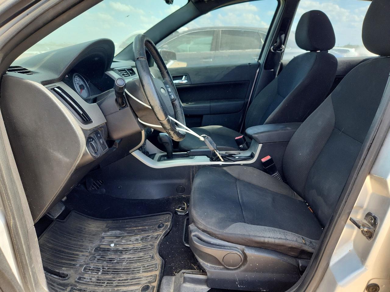 2010 Ford Focus Ses Silver vin: 1FAHP3GN2AW174223