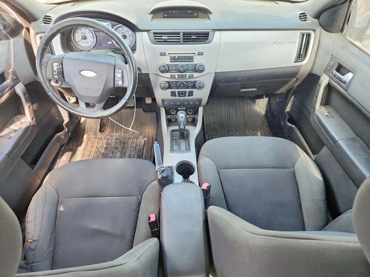 2010 Ford Focus Ses Silver vin: 1FAHP3GN2AW174223