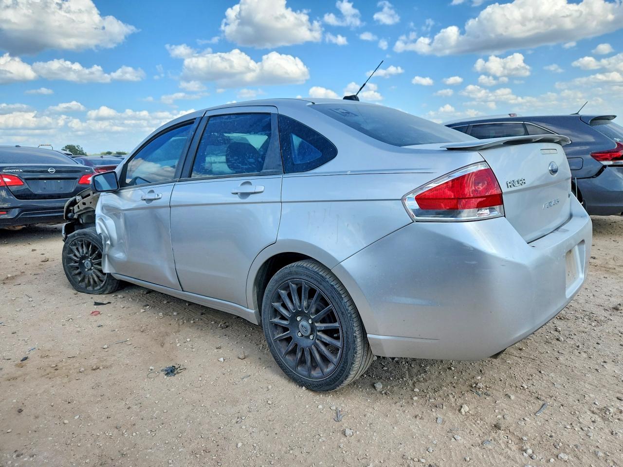 2010 Ford Focus Ses Silver vin: 1FAHP3GN2AW174223