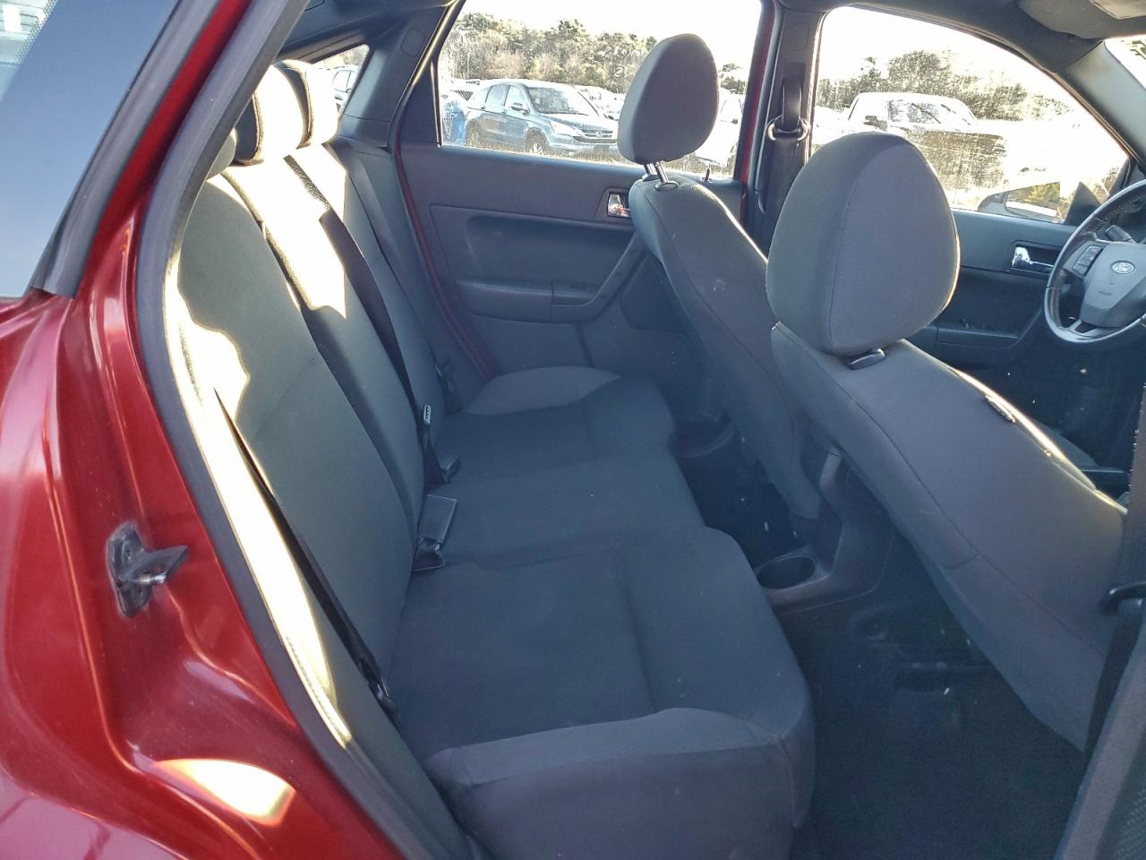 2010 Ford Focus Ses Red vin: 1FAHP3GN2AW252824