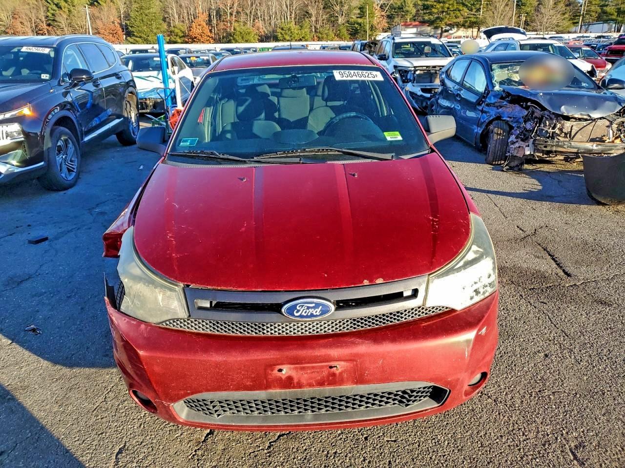 2010 Ford Focus Ses Red vin: 1FAHP3GN2AW252824