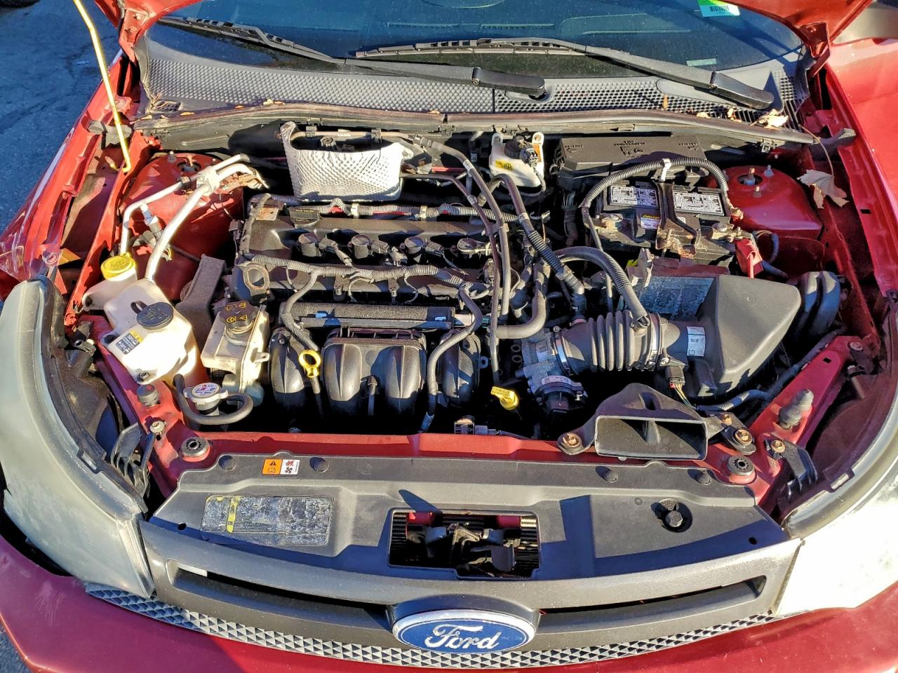 2010 Ford Focus Ses Red vin: 1FAHP3GN2AW252824
